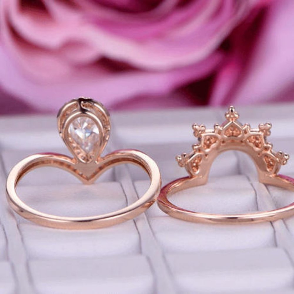 *18K Rose Gold Diamond Pear Cut Crown 2PC Ring Set - Picture 3 of 5